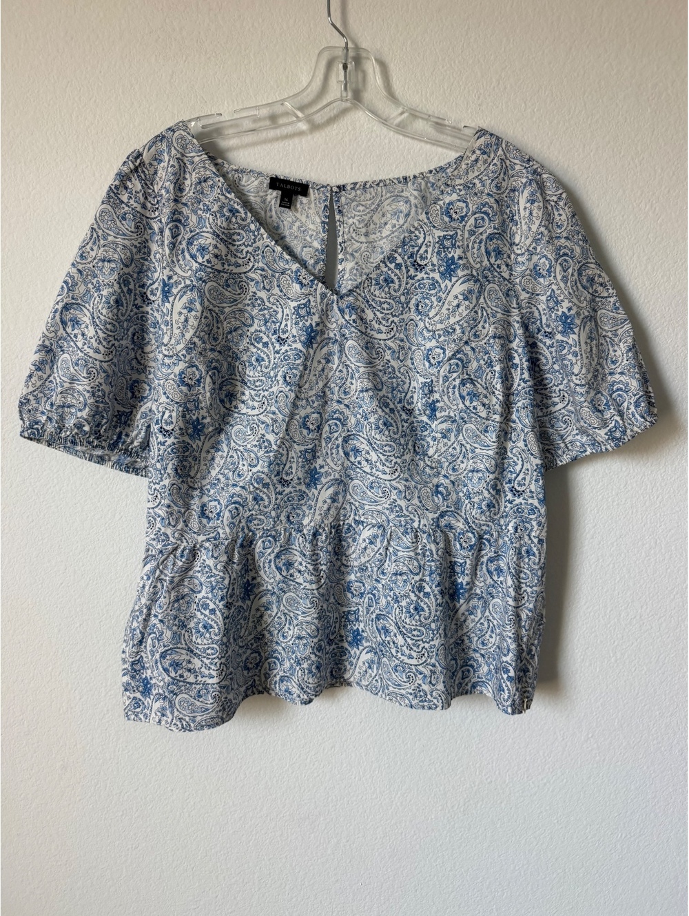 Talbots Short Sleeve V-Neck Side Zip Blue/White Paisley Cotton Blouse Size 16